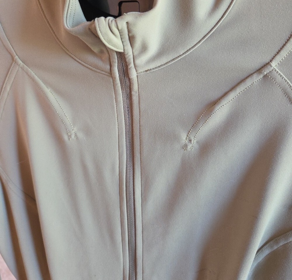 Lululemon InStill Zip-Up Jacket - Picture 2 of 8